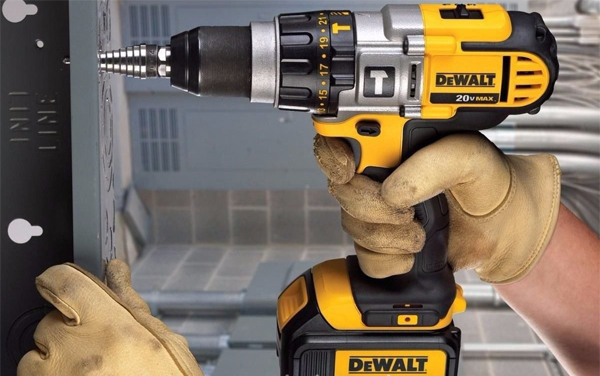 Đánh giá máy khoan Dewalt chính hãng
