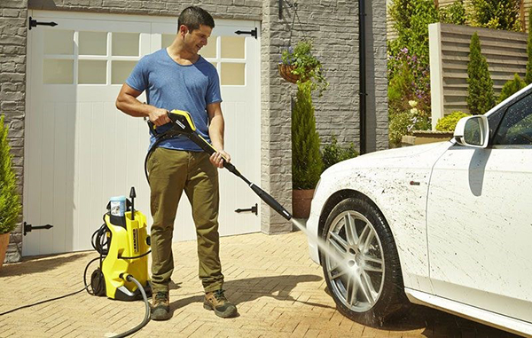 Máy rửa xe hãng Karcher