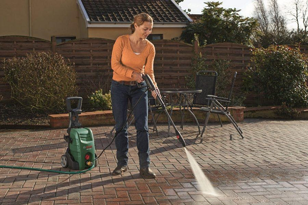 Máy rửa xe gia đình Bosch