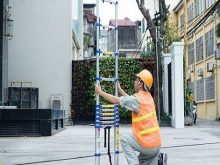 sử dụng thang nhôm rút