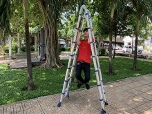 sử dụng thang nhôm rút