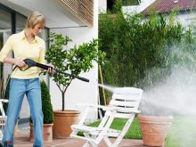 Có nên mua máy rửa xe giá dưới 2 triệu?