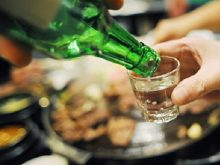 Cách uống rượu lâu say mà không phải ai cũng biết