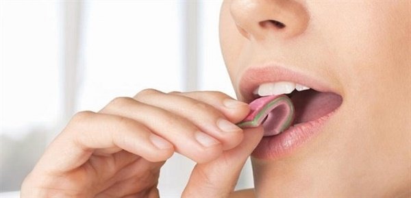 Sử dụng kẹo giảm nồng độ cồn trong hơi thở