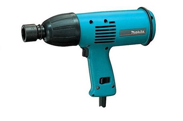 Máy siết bu lông dùng điện Makita 6905H