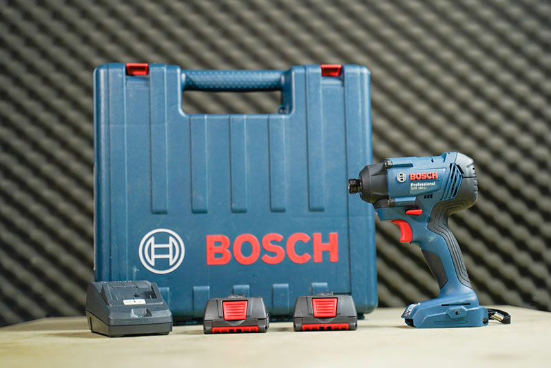 Máy khoan vặn vít dùng pin Bosch GDR 180 LI