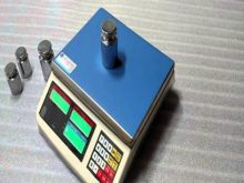 tại sao cân điện tử hiện chữ lo