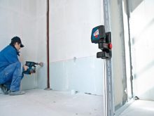 máy cân bằng laser treo tường