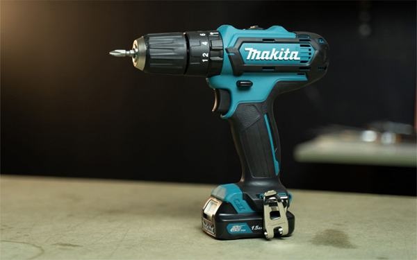 Hướng dẫn sử dụng chức năng đảo chiều và chọn chế độ của máy khoan pin Makita