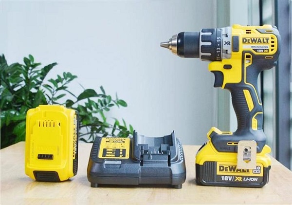 Máy khoan pin Dewalt DCD791M2