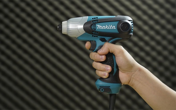Máy vặn vít dùng điện Makita TD0101