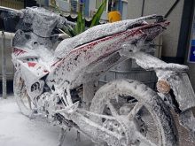 rửa xe không chạm