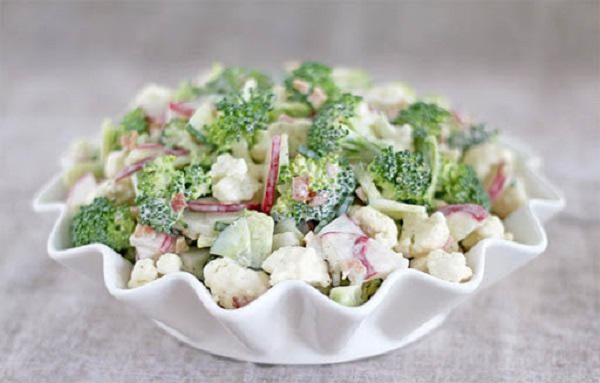 Cách làm salad trộn từ súp lơ và sốt mayonnaise