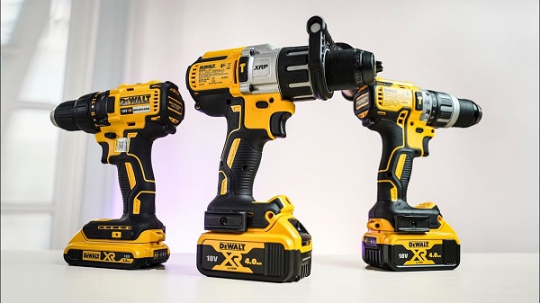 Máy khoan pin vặn vít Dewalt DCD996M2