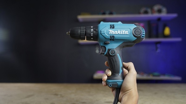 Máy khoan búa và vặn vít Makita HP0300