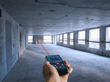 Máy đo khoảng cách laser Bosch GLM 400