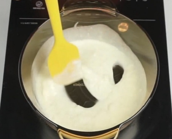 Nấu hỗn hợp Whipping Cream