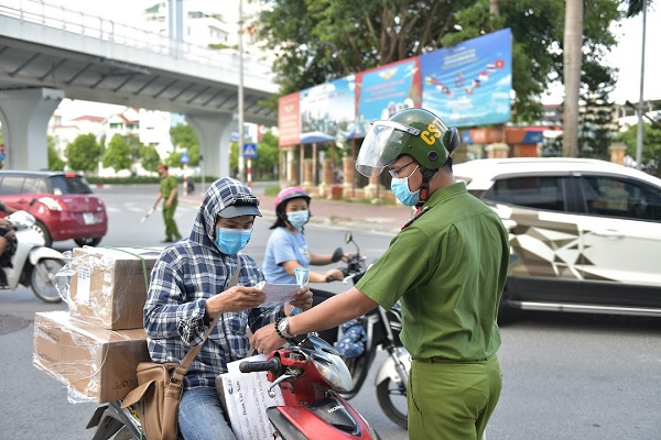 Giấy tờ cần xuất trình khi đi ra đường
