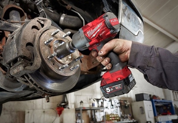 Máy siết bu lông Milwaukee M18 FHIWF12-0X (bare)