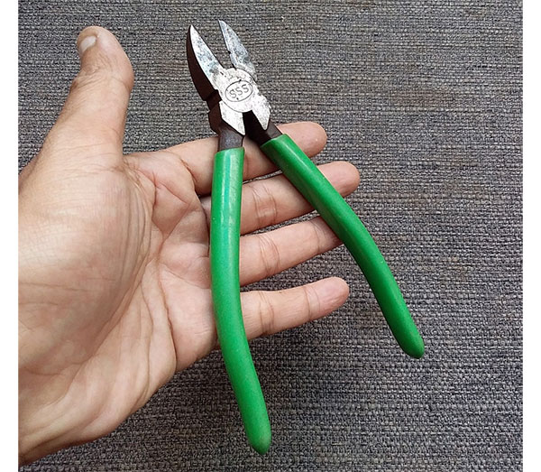 Một trong những cây kìm cắt dây điện nhật bãi