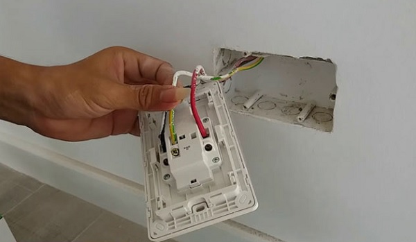 Dây điện âm tường bị đứt khó phát hiện