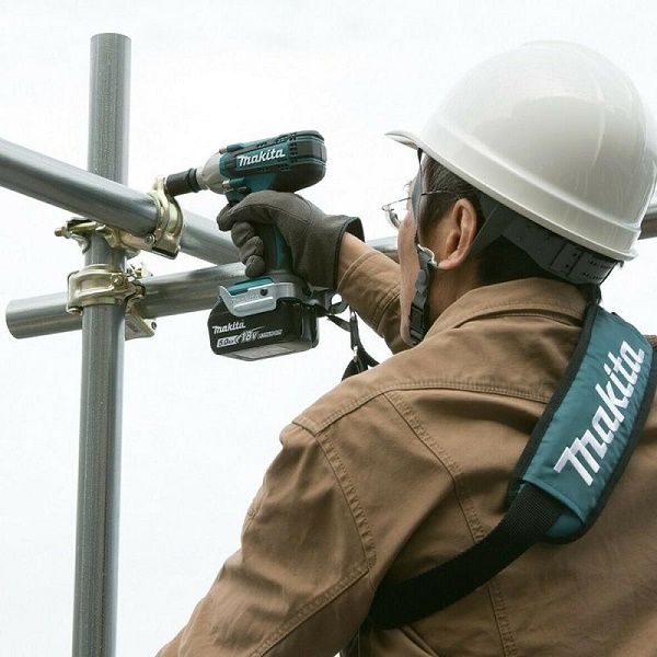 Máy siết bu lông Makita DTW190SFX7 làm việc cực mạnh