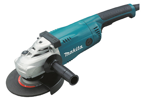 Máy mài góc Makita GA7020 sử dụng mô tơ chổi than mạnh mẽ