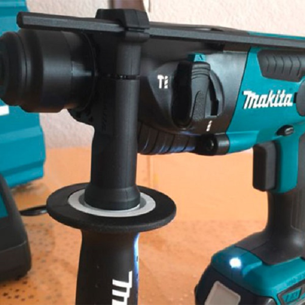 Máy có 2 chức năng khoan trơn tru