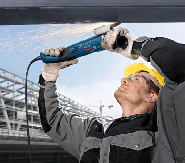 Máy thiết kế an toàn, cầm nắm chắc chắn, không bị đau mỏi tay