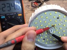 Kiểm tra đèn led bằng đồng hồ điện tử