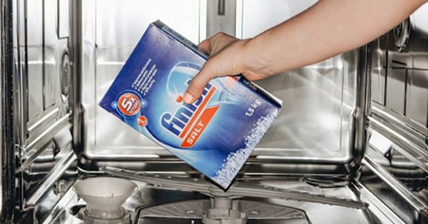 Dùng muối chuyên dụng cho máy rửa bát Bosch