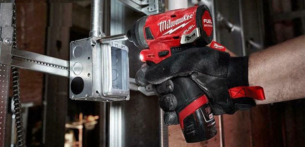 Milwaukee M12 FID-0C (bare)