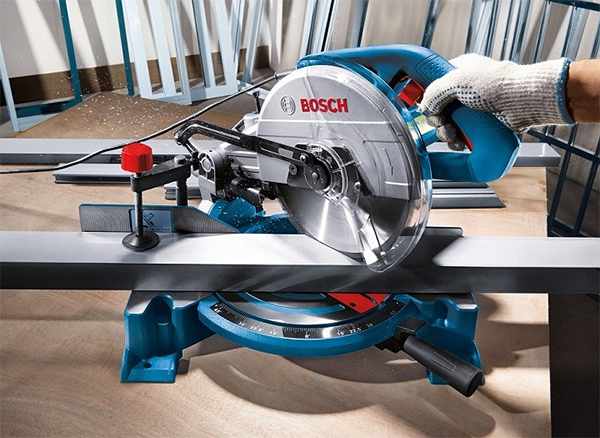 Hình ảnh máy cắt nhôm Bosch GCM 10MX