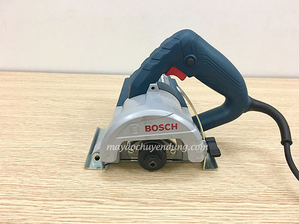 Bosch GDC 140 hoạt động mạnh mẽ với công suất 1400W