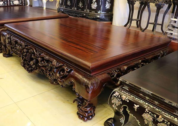 Sập gụ hầu như không bị mối mọt