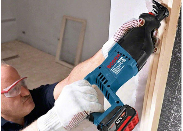 GSA 18V-LI là dòng máy cưa kiếm chuyên nghiệp