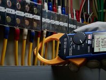 CM4141 Hioki được trang bị nhiều chức năng thông minh