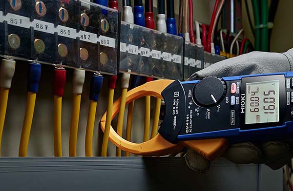 CM4141 Hioki được trang bị nhiều chức năng thông minh