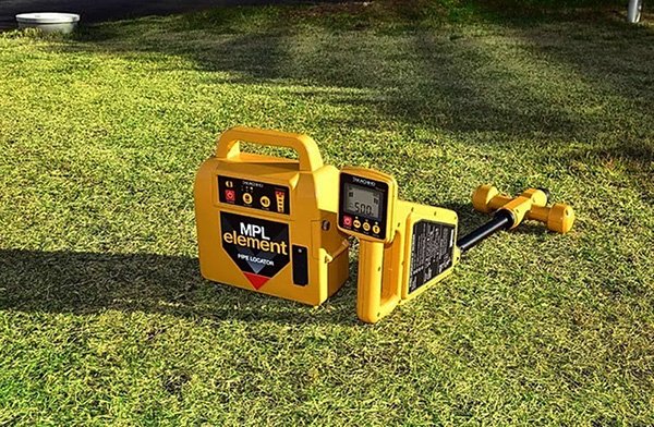 Máy dò đa năng dò kim loại, phát hiện rò rỉ Bosch D-tect 200 C
