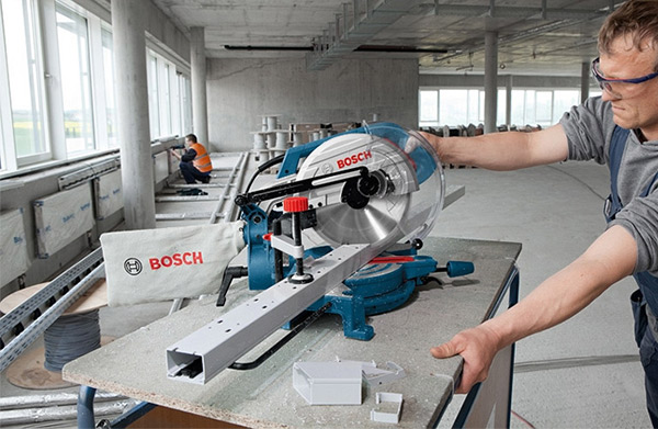 Bosch GCM 10 MX - cưa đa năng giá rẻ của Bosch