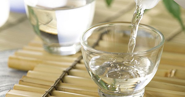 Cách làm trắng sáng trang sức bằng giấm
