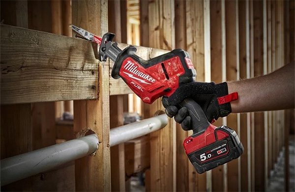 Hình ảnh máy cưa kiếm Milwaukee M18 FHZ-0