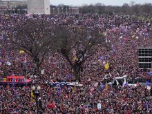 Mách bạn cách thoát khỏi đám đông đơn giản đảm bảo an toàn