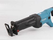Máy cưa kiếm Makita M4500B