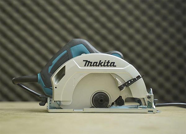 Makita HS7010