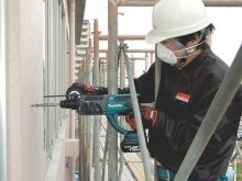 Review máy khoan bê tông dùng pin Makita DHR202Z 3 chức năng