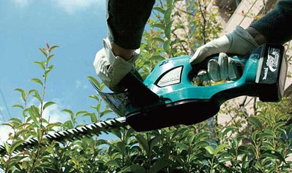 Makita DUH523RTX1 hoạt động ổn định