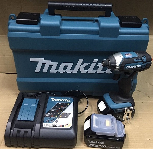 Bộ máy Makita DTD152RME đầy đủ phụ kiện với giá tốt