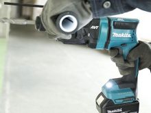 Review máy khoan bê tông pin Makita DHR182Z 18V có gì nổi bật?
