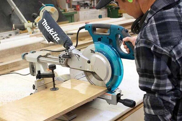  Makita LS1018L là sản phẩm cao cấp chất lượng